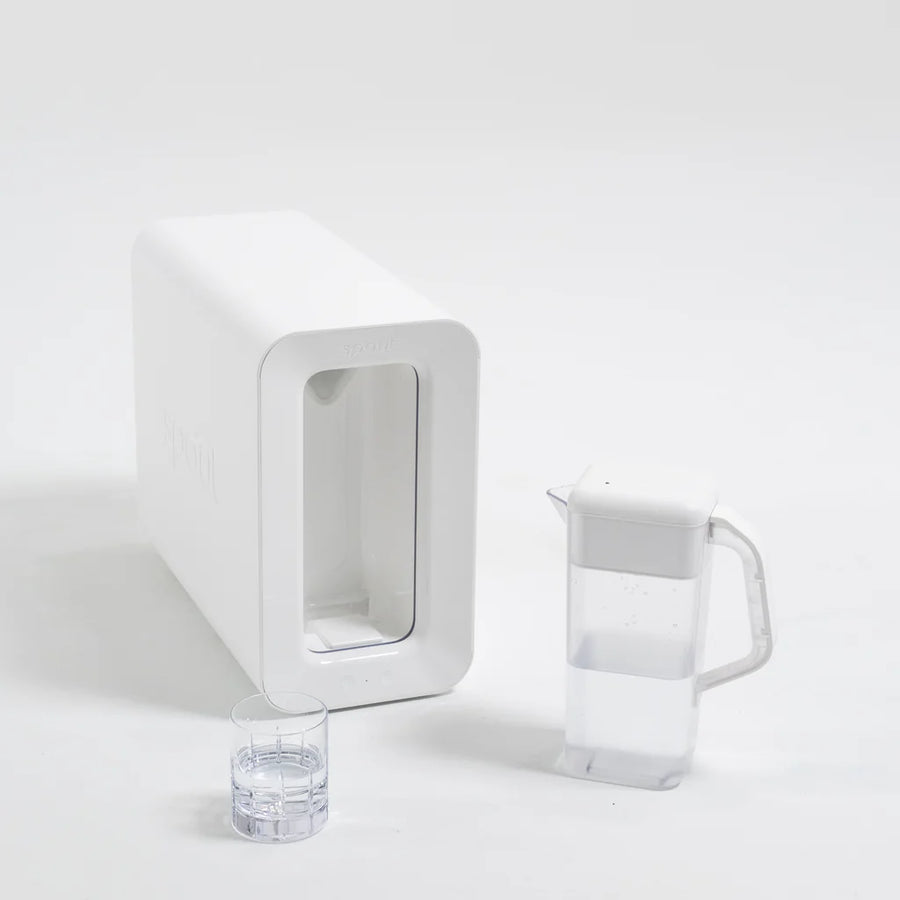 Spout Monolith with its pitcher