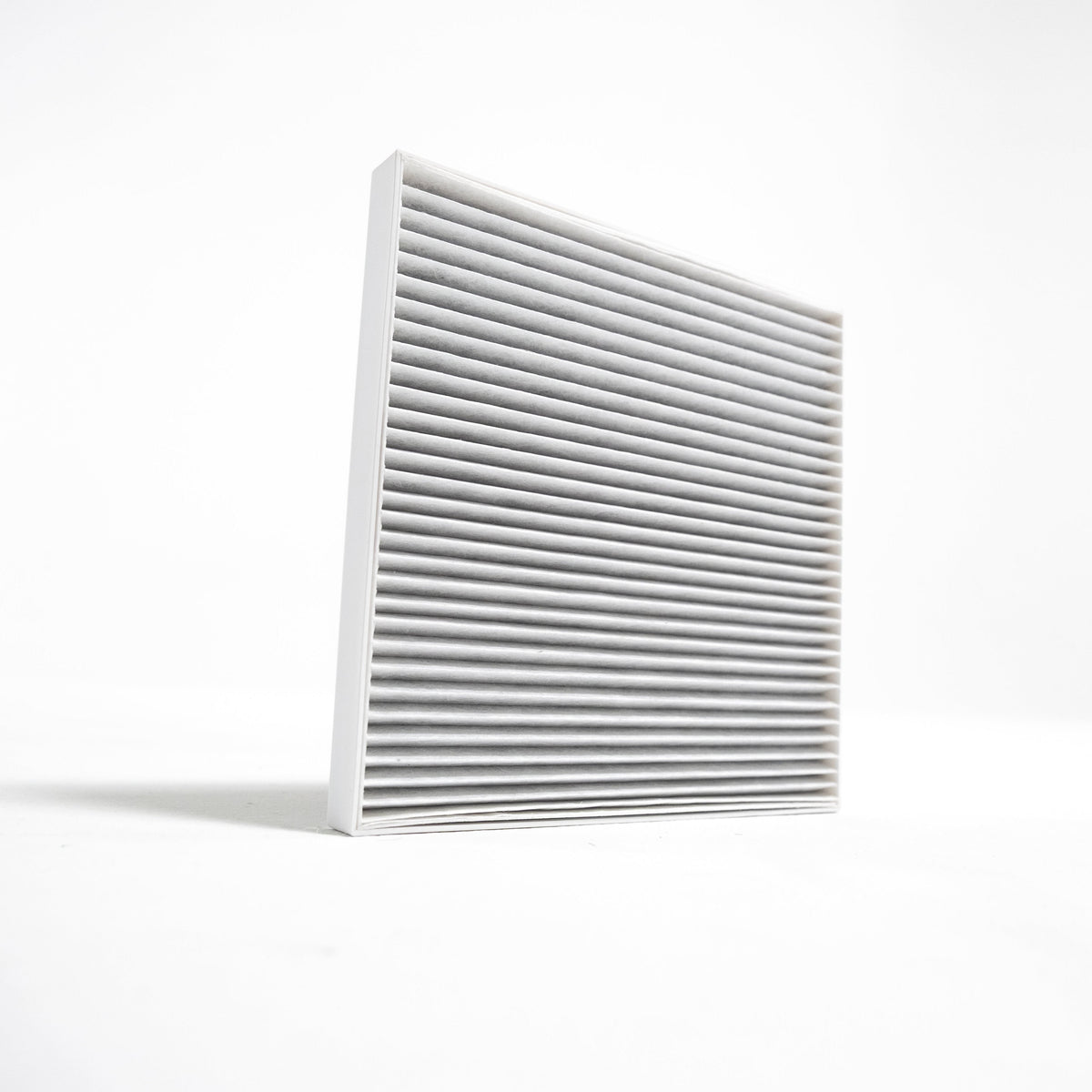 Spout air filter, pleated side