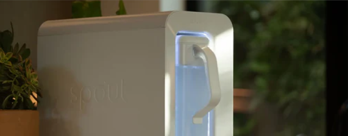 Pulls Moisture from the Air